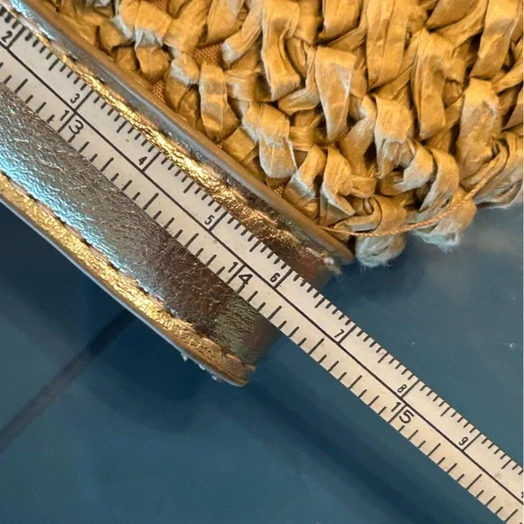 White House Black Market Stylish Gold and Tan Woven Women's Tote Bag - Picture 13 of 13